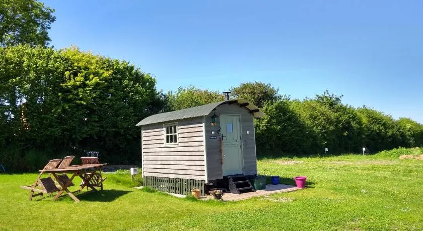 Shepherd's Lodge - Shepherd's Hut with Devon Views for up to Two People and One Smaller Dog - Image 1