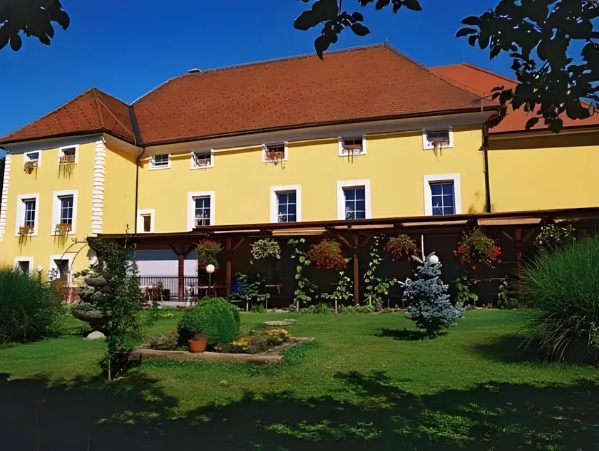 Guest House Čater - Image 1