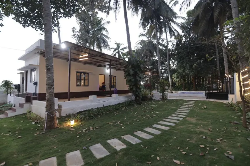 Private Farmvilla in Bengaluru - Image 1
