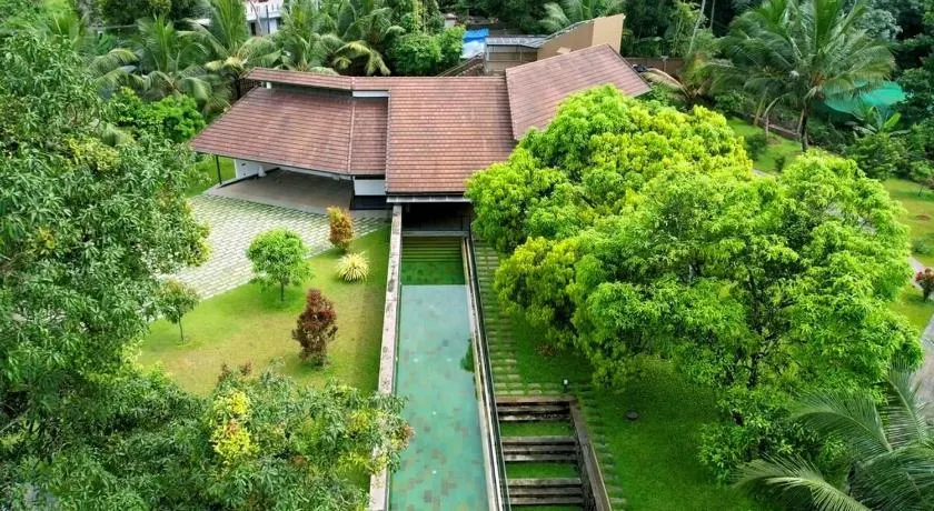 Sweet Hive Villa - Image 1