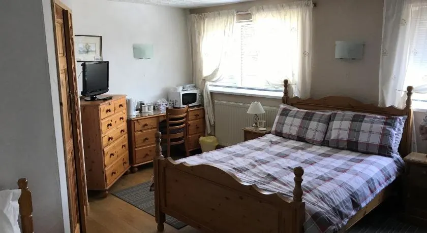 HP Bed and Breakfast - Image 1
