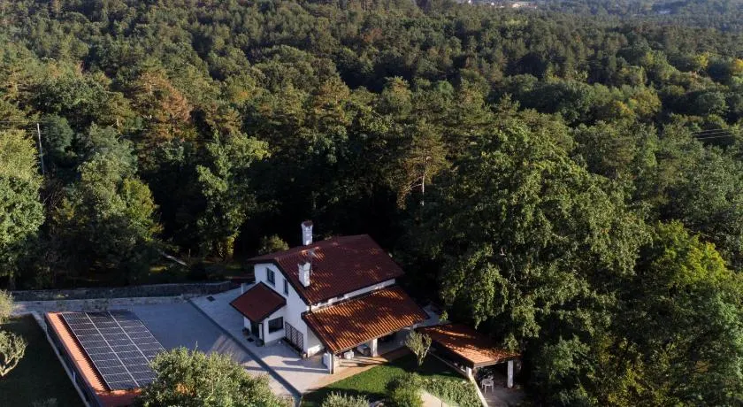 9b The Resort  - Image 1