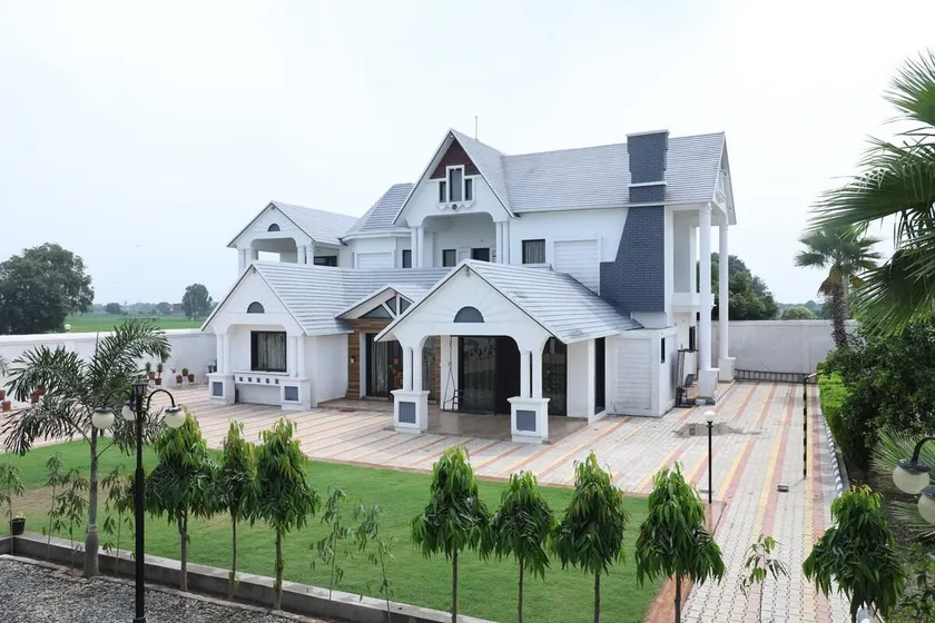 Gill Farm Stay - Modern Farmhouse - Image 1