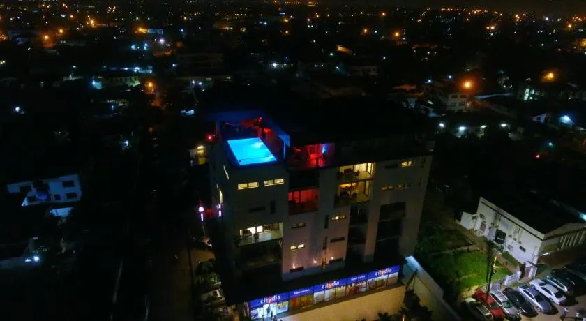 Suncity Hotel Apartment - Image 1