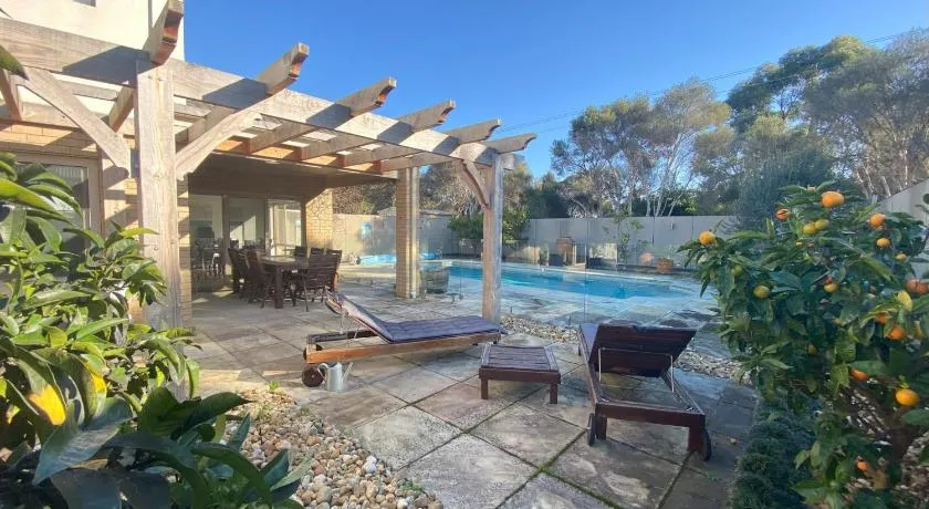 Coastal Villa on Beachcomber! - Image 1