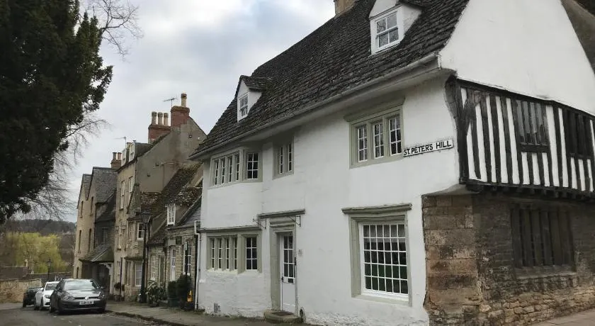 Historic Grade II Listed Homely Cottage - Image 1