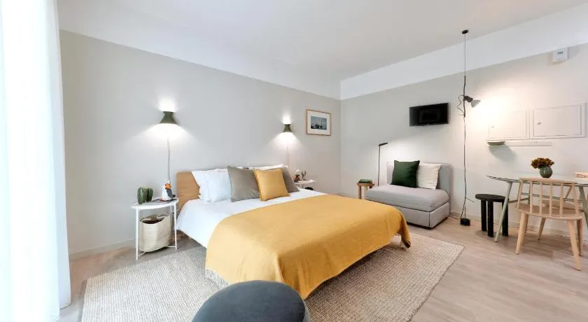 Art Home Apartments - Image 1