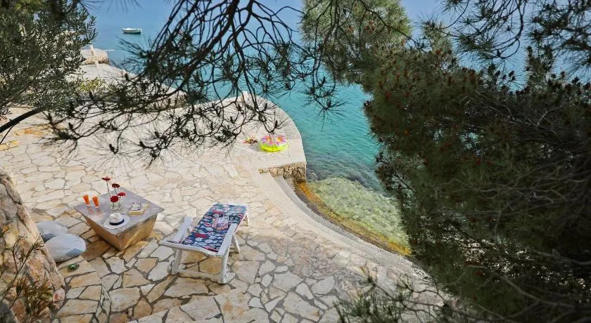 Apartments by the sea Starigrad Paklenica - Image 1