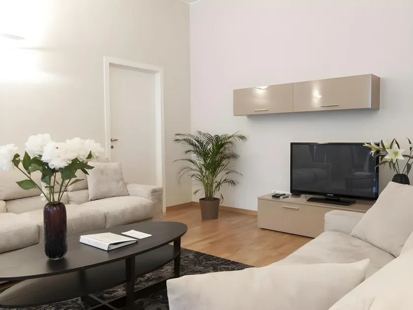 Milan Royal Suites - Centro - Image 1