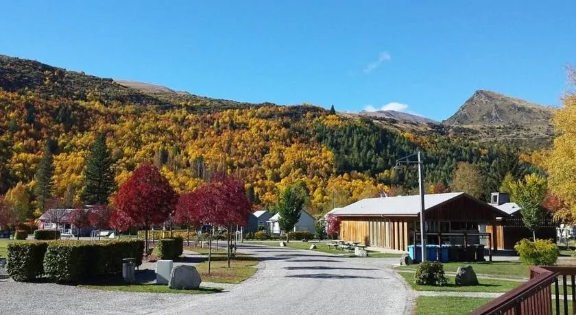 Hampshire Holiday Parks - Arrowtown - Image 1