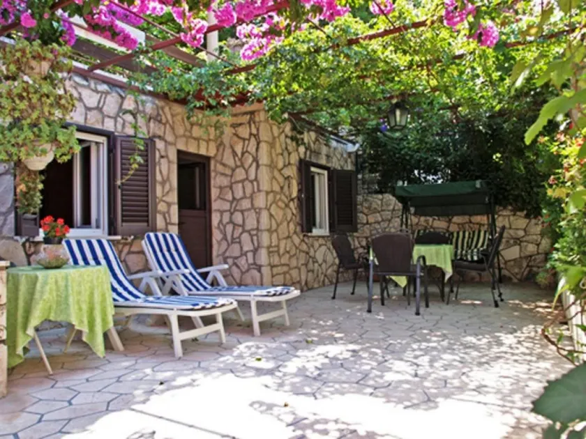 Guest House Foretic - Image 1