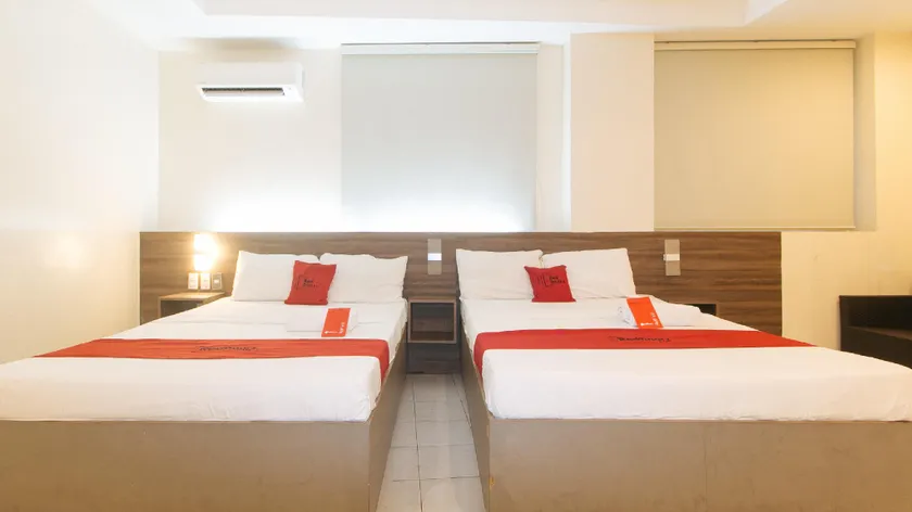 RedDoorz at V Plaza Hotel Manila - Image 1