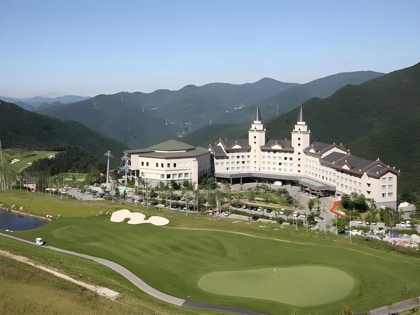 High1 Palace Hotel and CC - Image 1