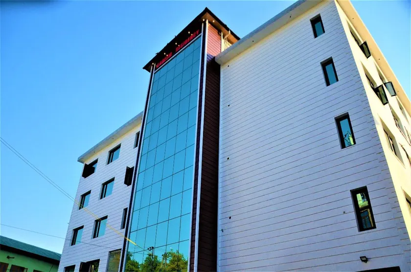 KAREEM RESIDENCY - Image 1