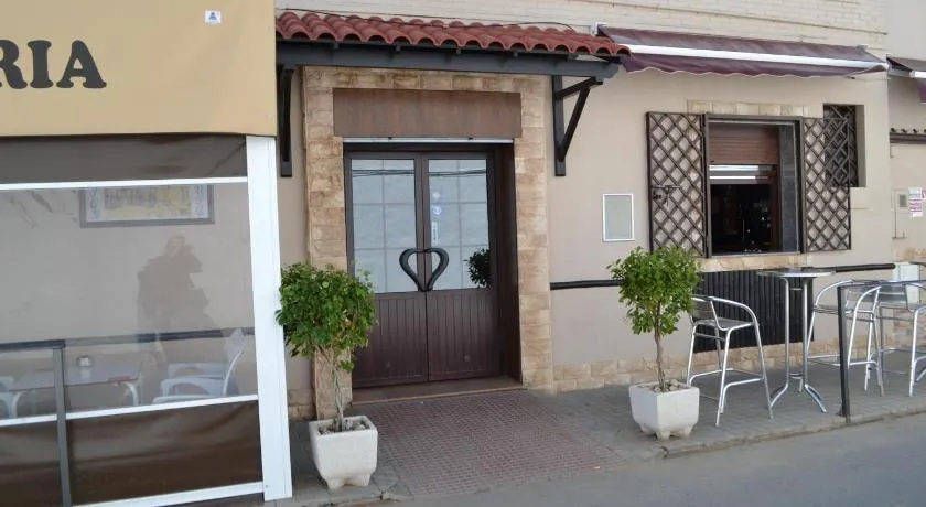 Hostal Pension La Ruta - Image 1