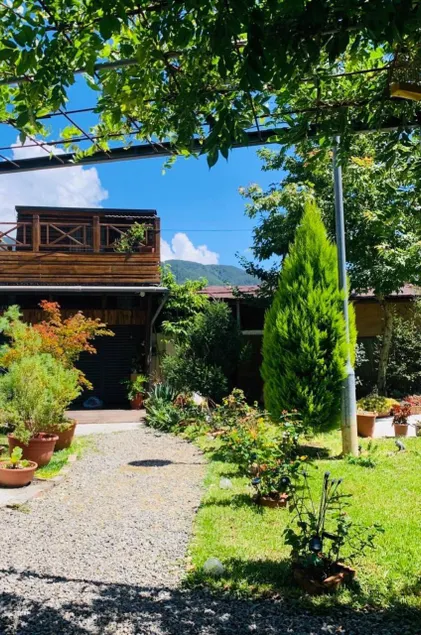 Lishan House - Image 1