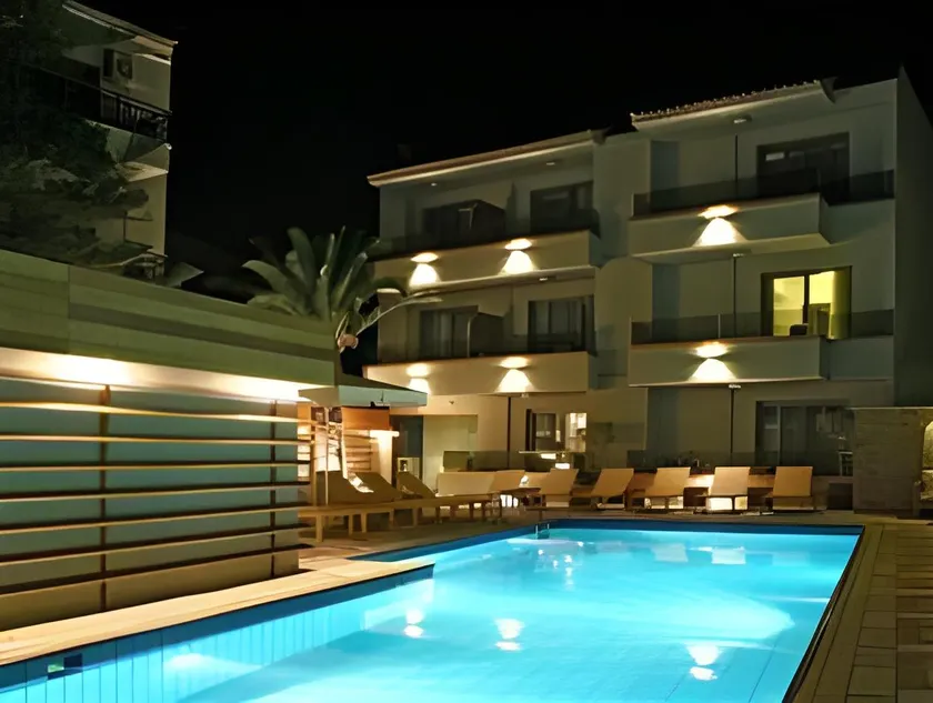 Bourtzi Hotel - Image 1