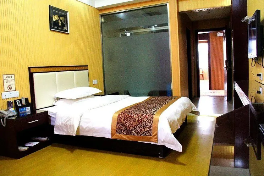 Junwang Hotel - Image 1