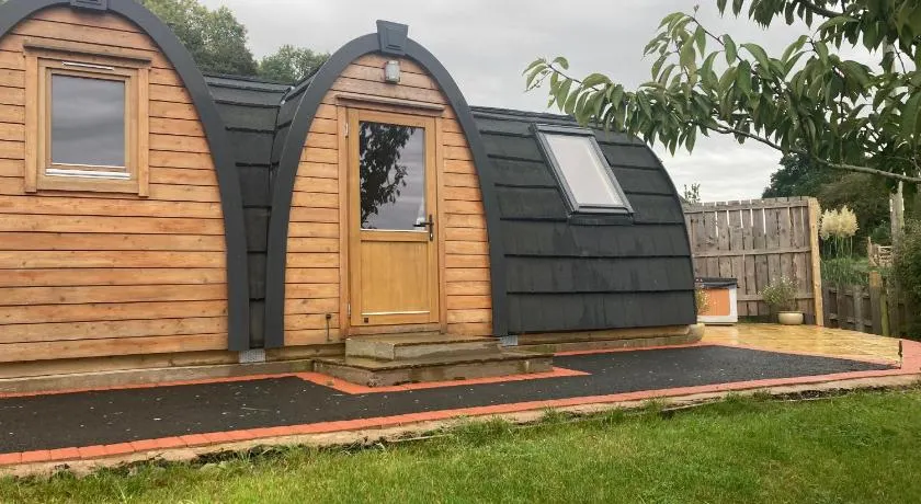 Owl Glamping Pod - Image 1