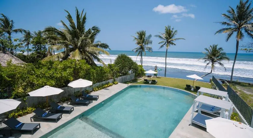 Nyuh Lengkong Beachfront Villa with Kitchen near Tanah Lot - Image 1