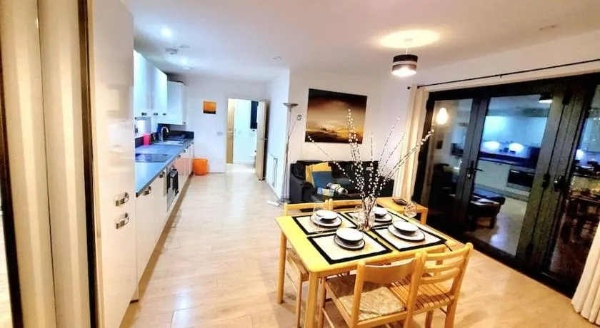 Battersea Power Station Suite - Image 1