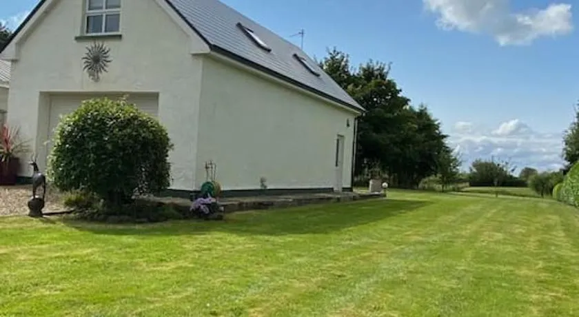 Breathnach Cottage Annexe Knockleagha Ballina F26 D7E2 - Image 1