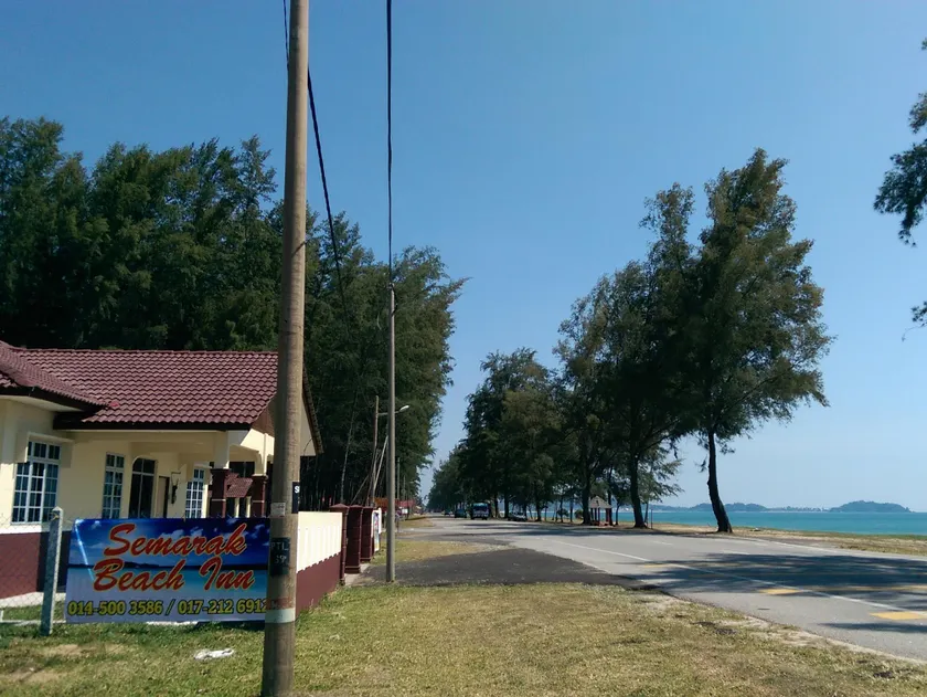 Semarak Beach Inn - Image 1