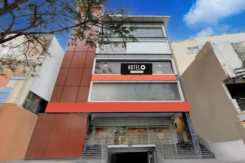 Hotel O AMR Planet Mall Hyderabad Formerly R Square - Image 1