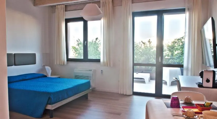 Four Rooms Guesthouse - Image 1