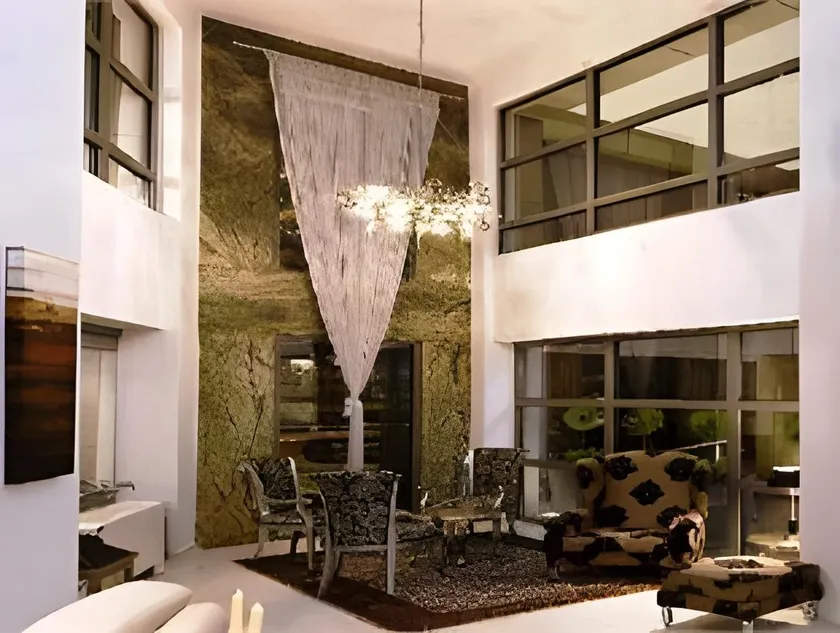 Habitat Hotel - Image 1