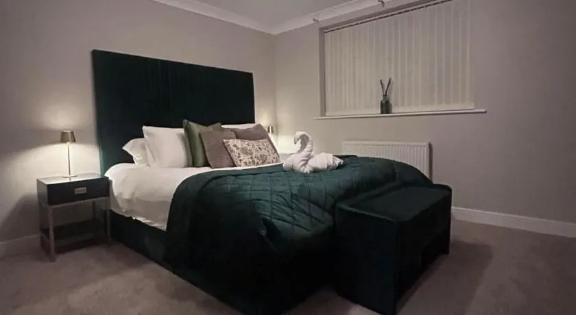 Tarn House Apartment South Yorksire - Image 1