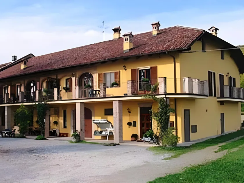 Cascina Rocca Agriturismo B&B - Image 1