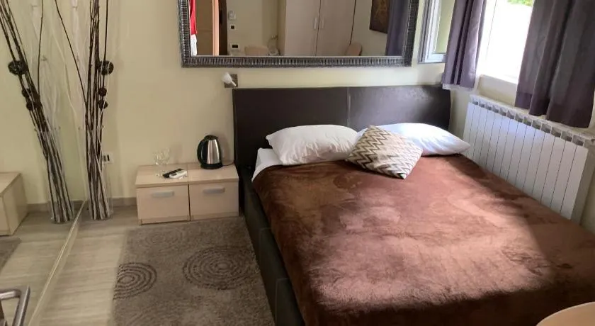 Enter Rooms - Image 1
