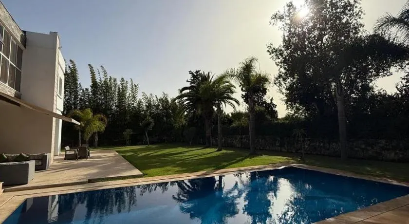 Villa 9- luxurious 5 bedrooms villa in the heart of Ambassadors - Image 1