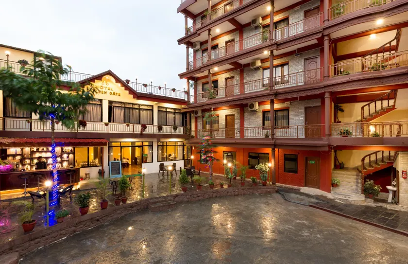 Golden Gate Hotel - Image 1