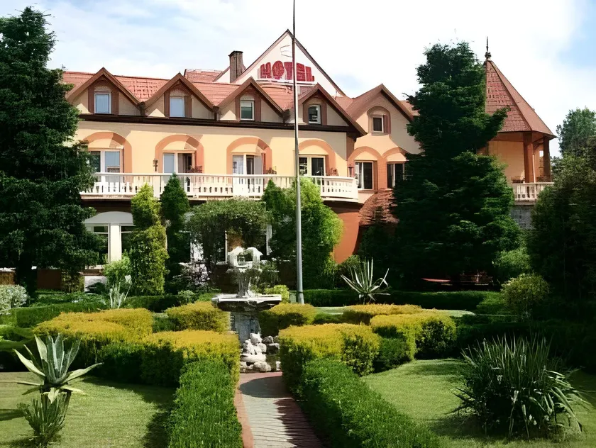 Hotel Nad Pisą - Image 1