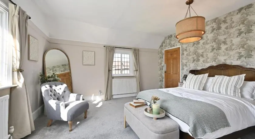 Blackham Court Farmhouse - Image 1
