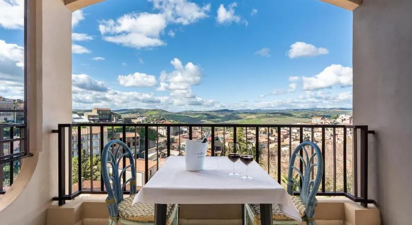 Hotel Pomara - Image 1