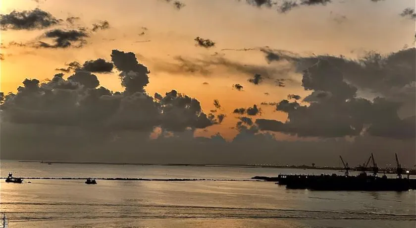 برج زيزينيا - Image 1