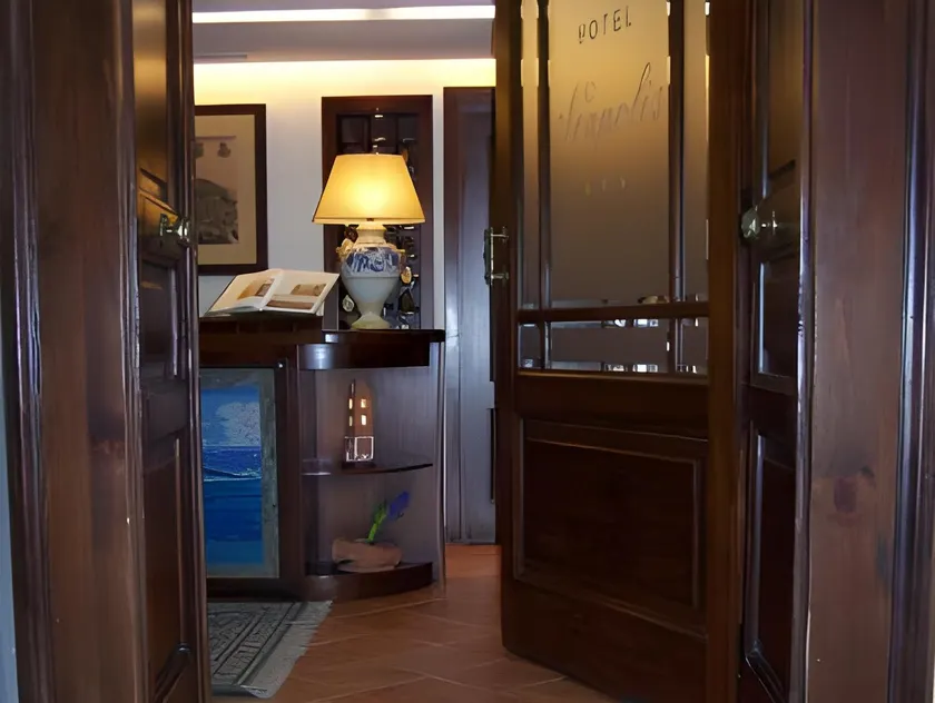 Hotel Neapolis - Image 1