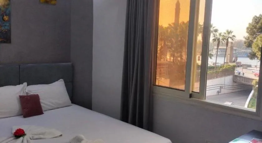 Garden Hotel Downtown - Image 1