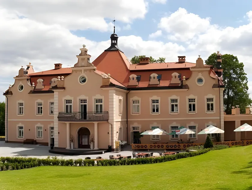 Hotel Zámek Berchtold - Image 1