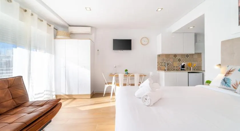 Stay In Riscal - Image 1