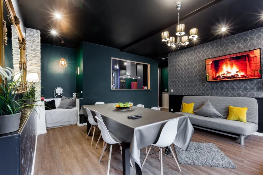 Hevals Grand Appartments - Image 1