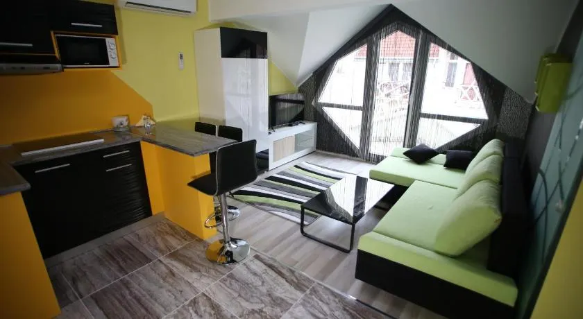 Centrum Lux 2 Apartmanok - Image 1