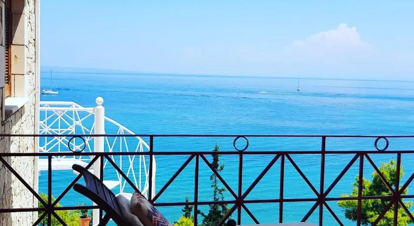 Deep Blue Villas - Image 1
