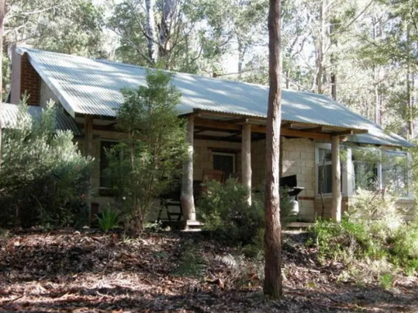 Beedelup House Cottages - Image 1