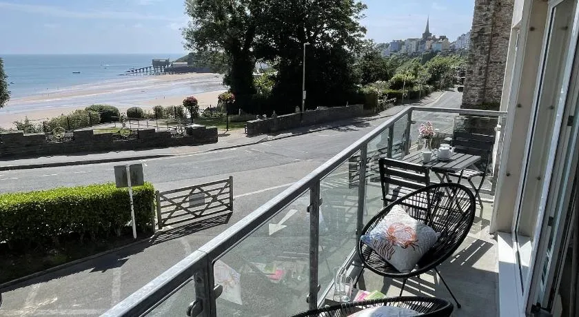 Lifeboat Lookout - Image 1