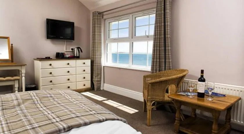 The Ship Hotel - Image 1
