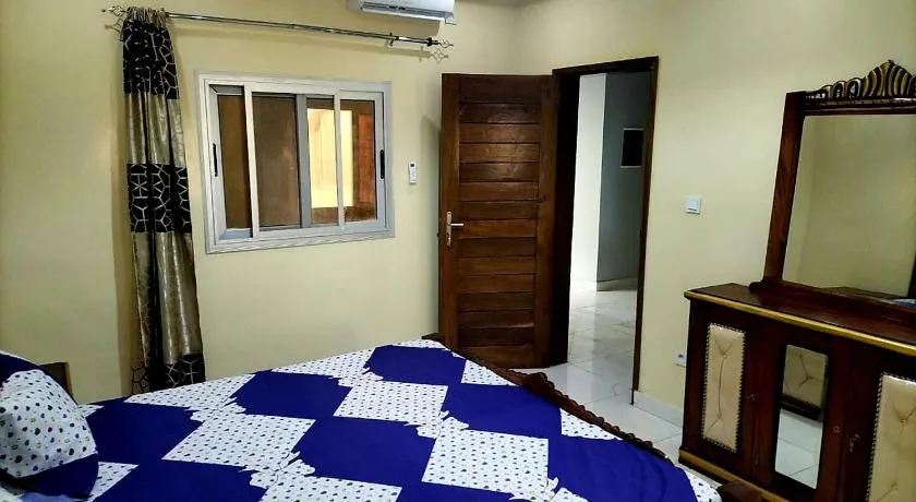 Maison d'Hôtes entière Cité Douane Golf Dakar - Image 1